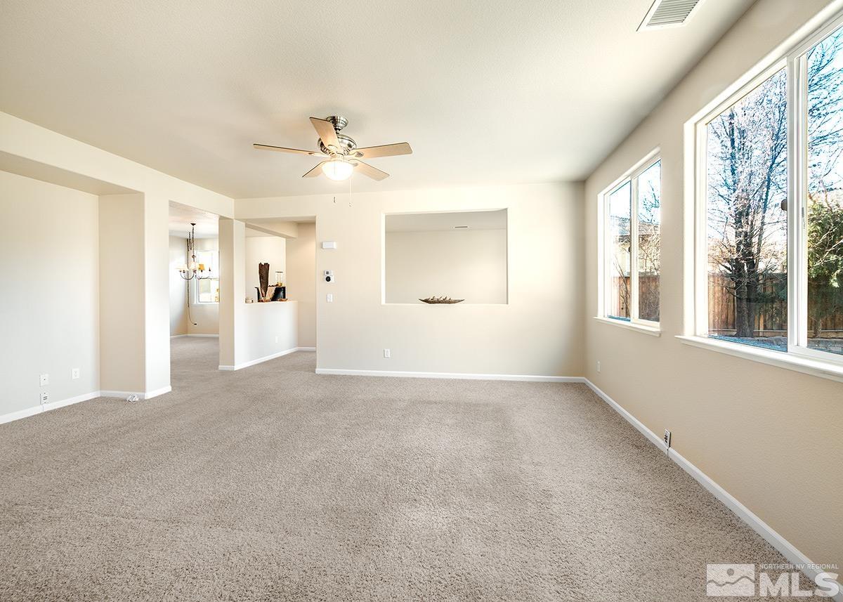 11275 Parma Way Reno, NV 89521 - Photo 8 of 35 Photo 8