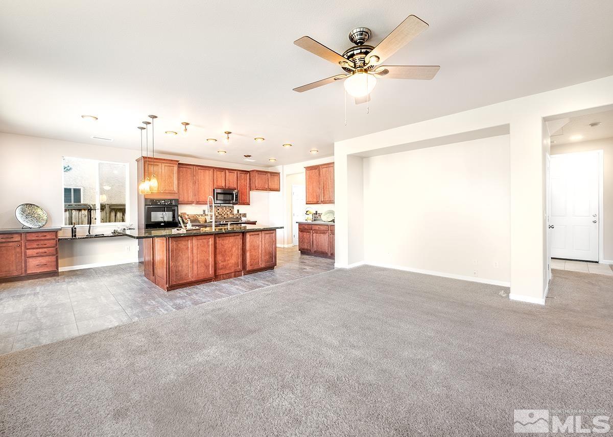 11275 Parma Way Reno, NV 89521 - Photo 10 of 35 Photo 10