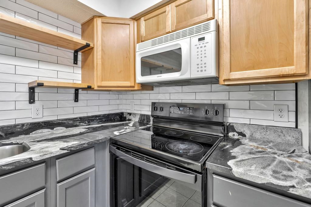 421 Cambridge Circle, Unit F5 Murrells Inlet, SC 29576 - Photo 25 of 36