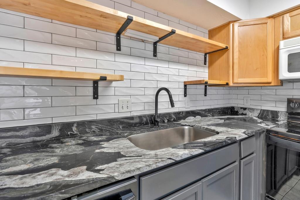 421 Cambridge Circle, Unit F5 Murrells Inlet, SC 29576 - Photo 32 of 36