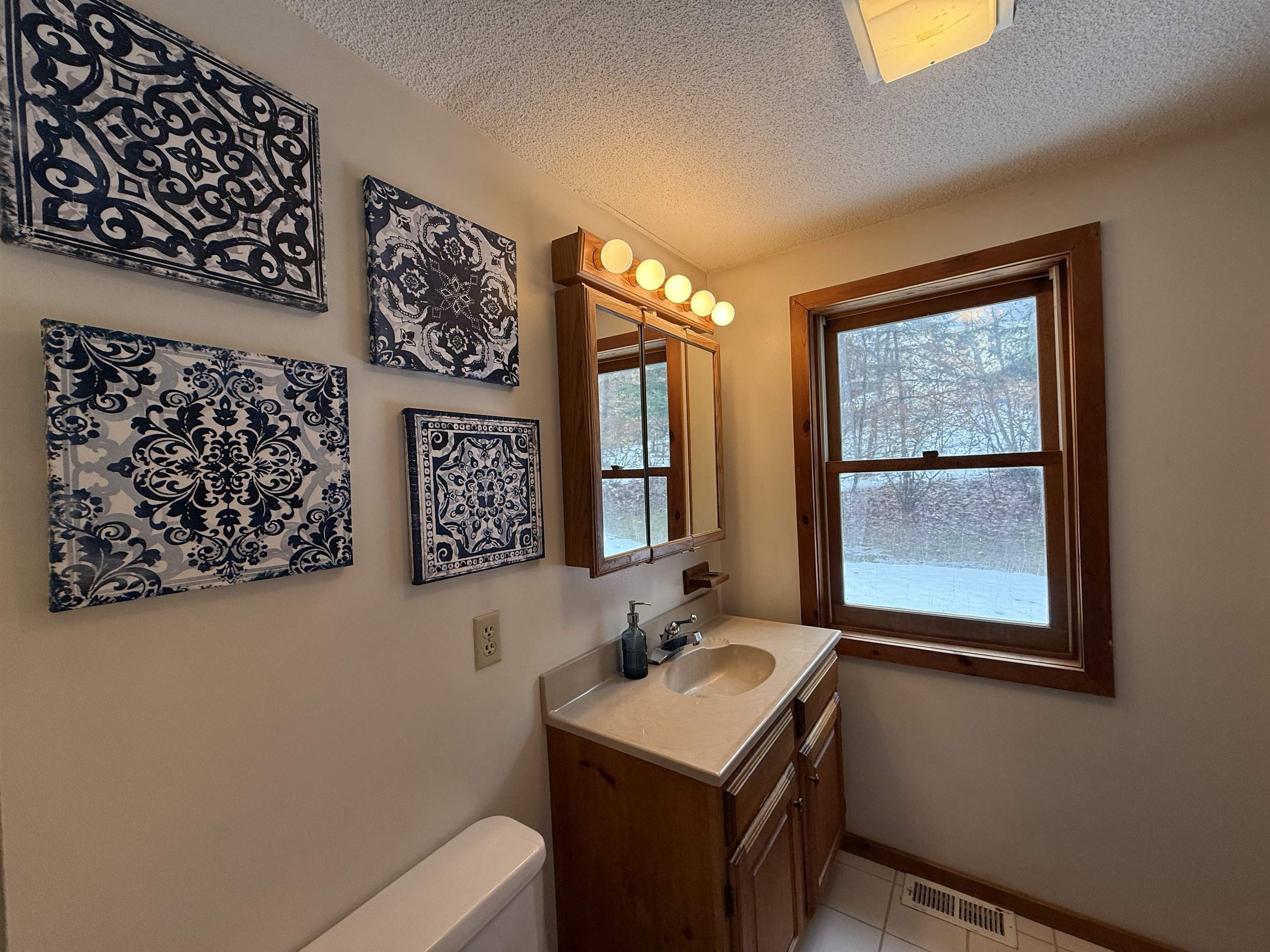 33 Kolbe Lane Enfield, NH 03748 - Photo 23 of 54