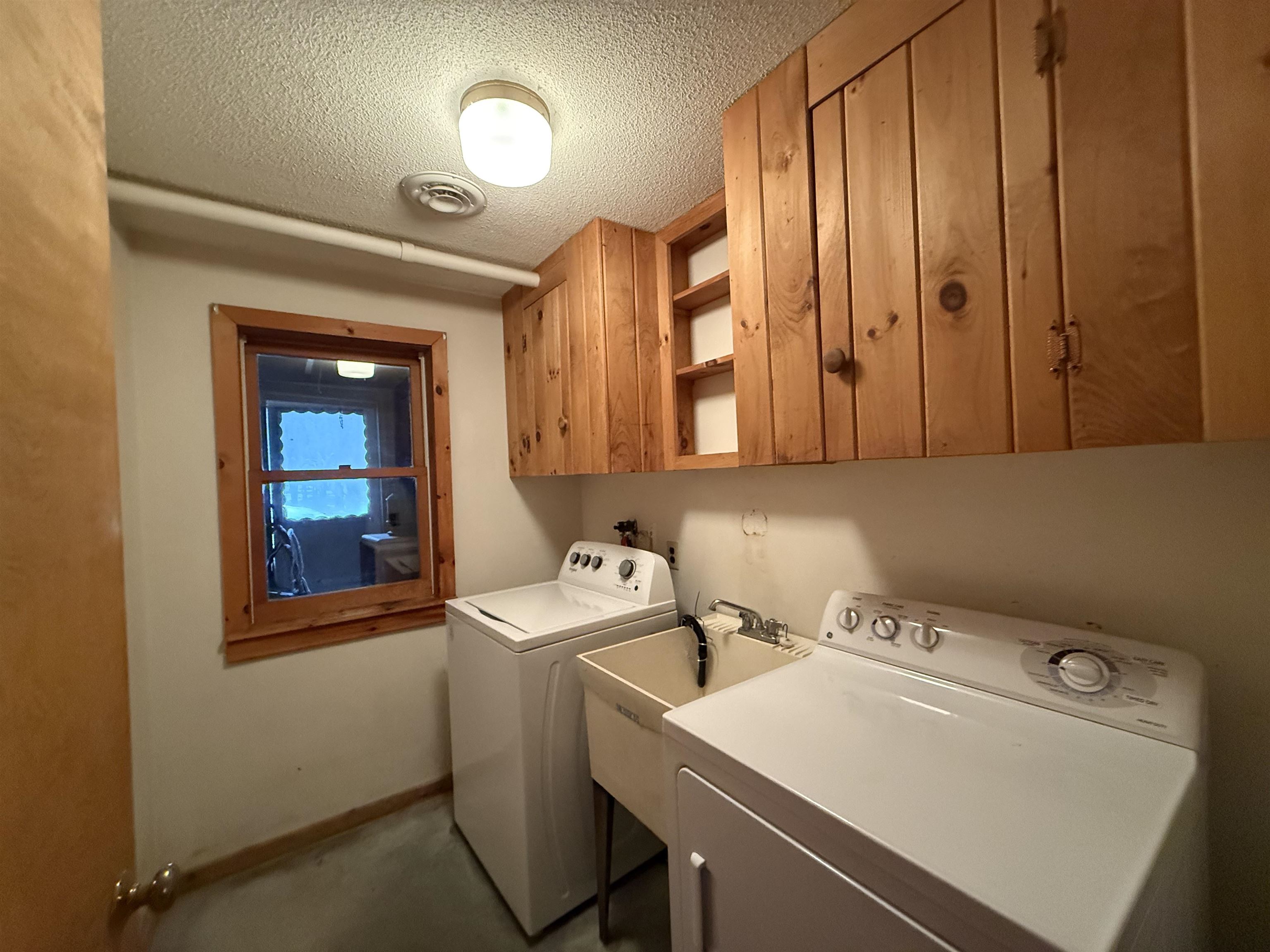 33 Kolbe Lane Enfield, NH 03748 - Photo 32 of 54