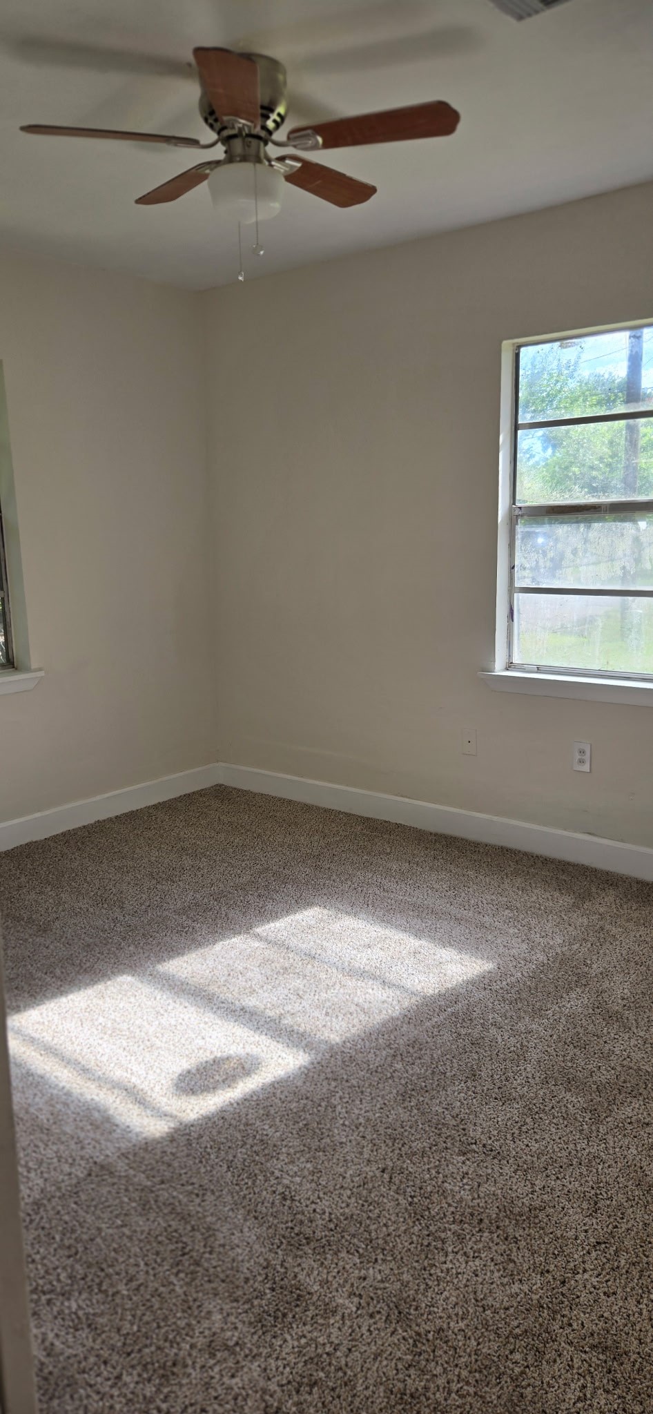 1014 North Arcola Street Angleton, TX 77515 - Photo 7 of 12
