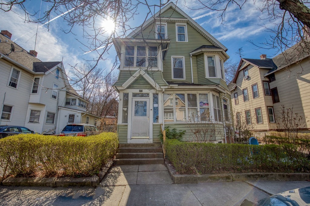 57 Acushnet Avenue Springfield, MA 01105 - Photo 1 of 20 Gallery Image 1