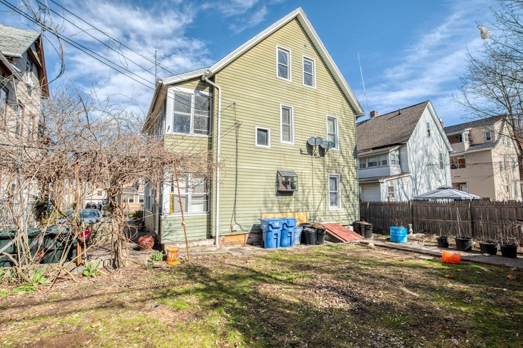 57 Acushnet Avenue Springfield, MA 01105 - Photo 18 of 20 Gallery Image 18