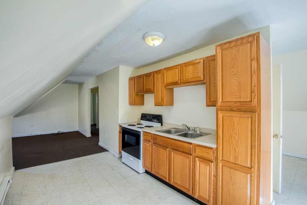 57 Acushnet Avenue Springfield, MA 01105 - Photo 7 of 20 Gallery Image 7