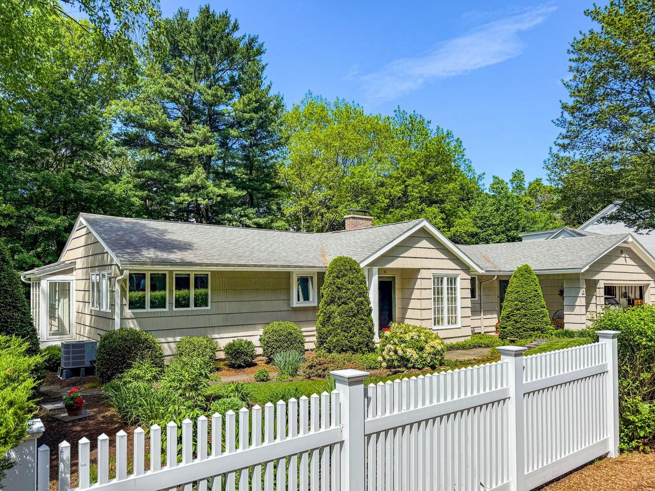 65 Deforest Heights Burlington, VT 05401 - Photo 10 of 40