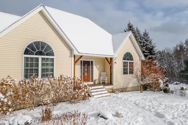 $549,900 | 4191 Union Street, Levant, ME 04456