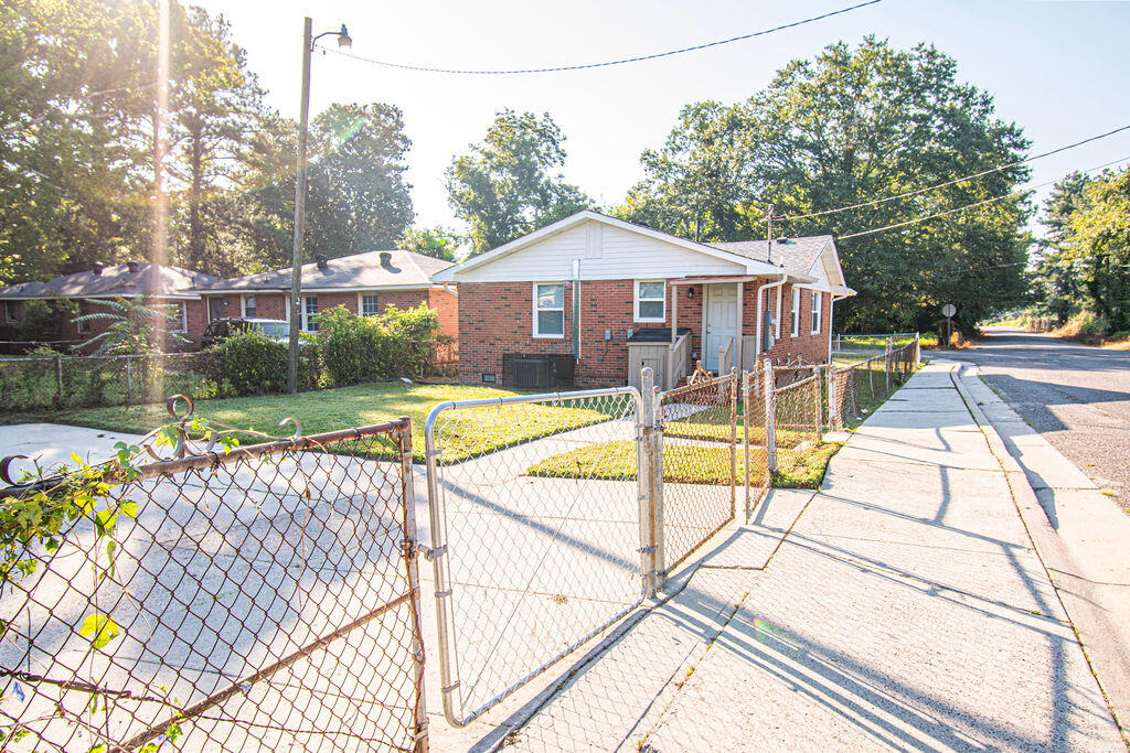 2113 Dyer Street Augusta, GA 30901 - Photo 33 of 38 DSC_4921