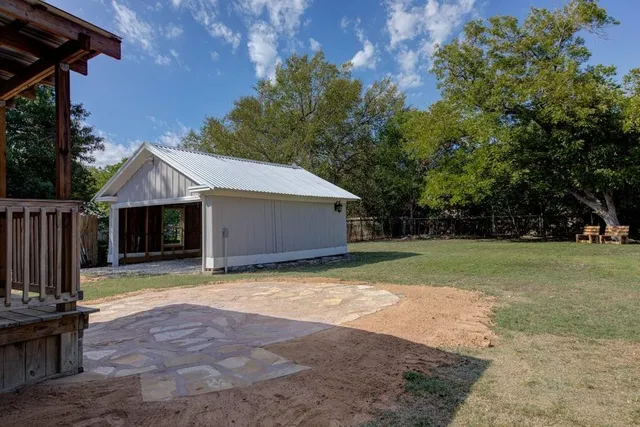 $309,900 | 743 South Blanco Street, Lockhart, TX 78644