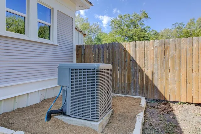 $309,900 | 743 South Blanco Street, Lockhart, TX 78644