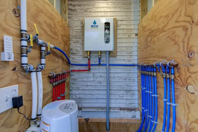 $309,900 | 743 South Blanco Street, Lockhart, TX 78644