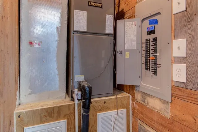 $309,900 | 743 South Blanco Street, Lockhart, TX 78644