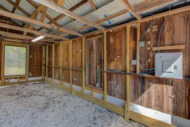 $309,900 | 743 South Blanco Street, Lockhart, TX 78644