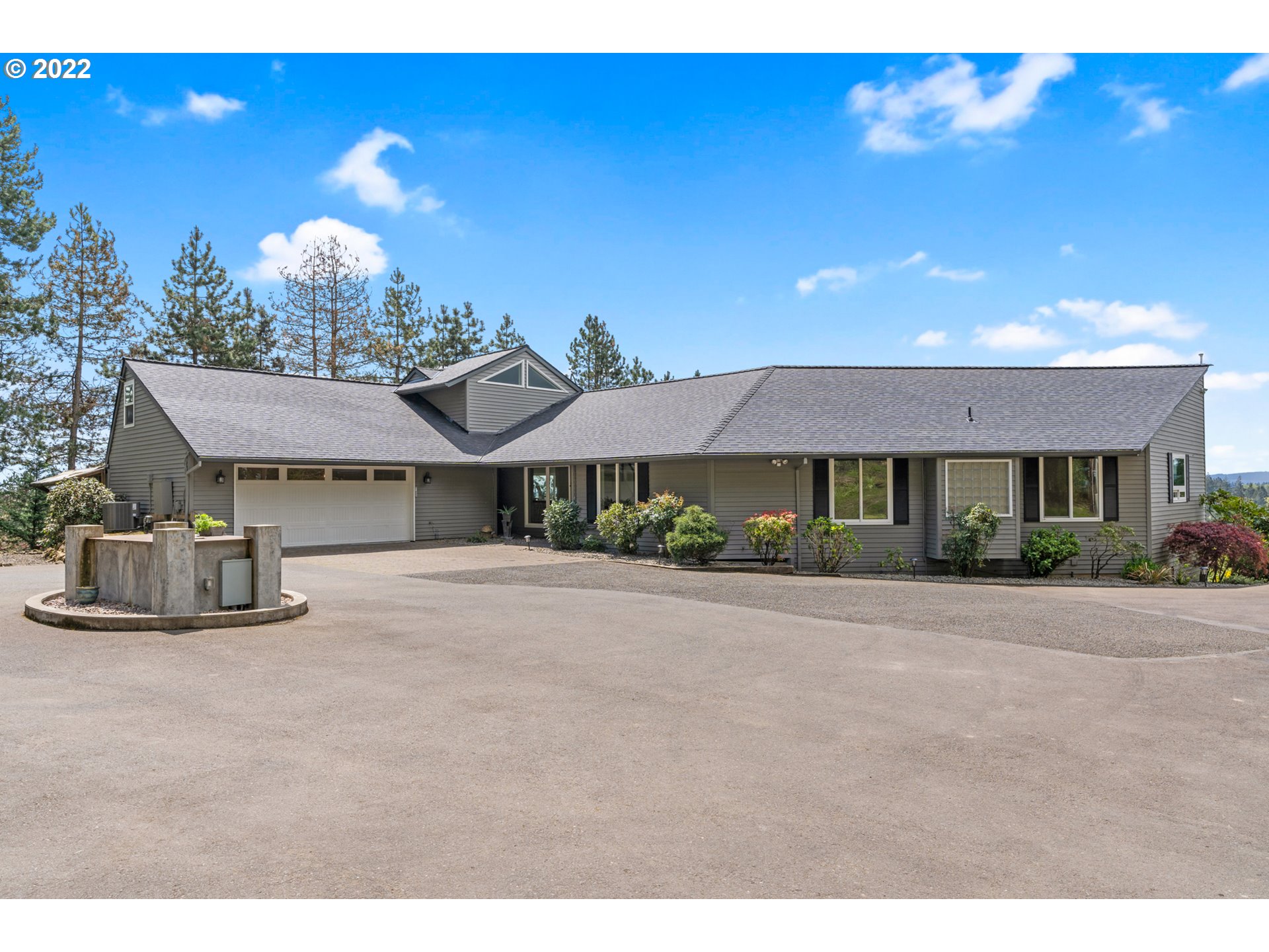 28714 Southwest Mountain Road West Linn, OR 97068 - Photo 2 of 32 Gallery Image 2