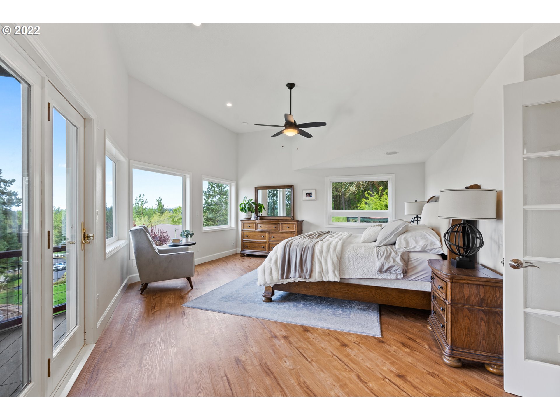 28714 Southwest Mountain Road West Linn, OR 97068 - Photo 10 of 32 Gallery Image 10