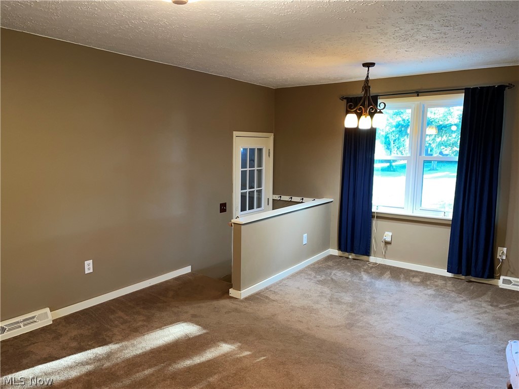18368 Rowell Road Wellington, OH 44090 - Photo 10 of 32 Gallery Image 10