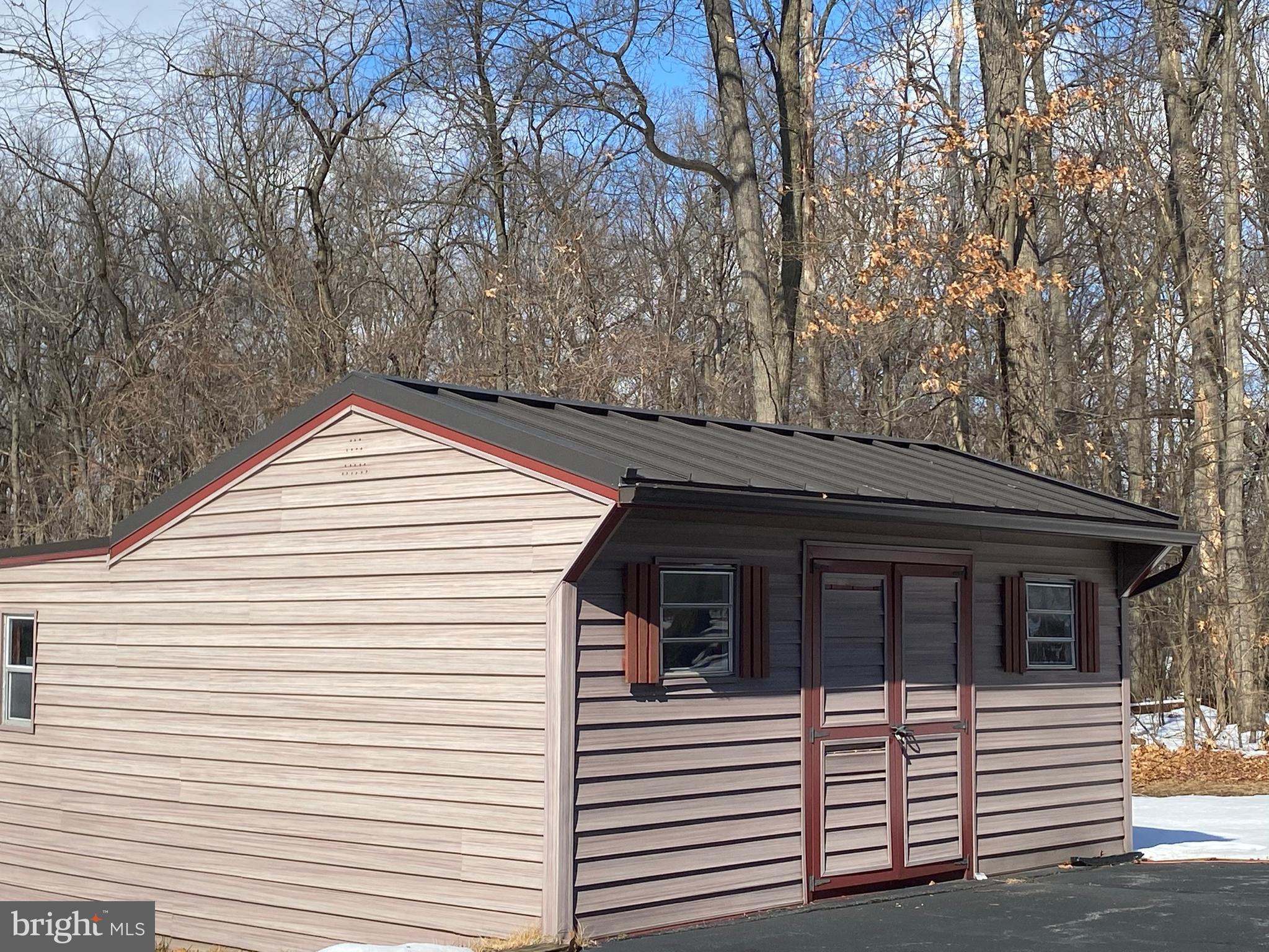 941 Dietz Road York, PA 17402 - Photo 3 of 30 Gallery Image 3