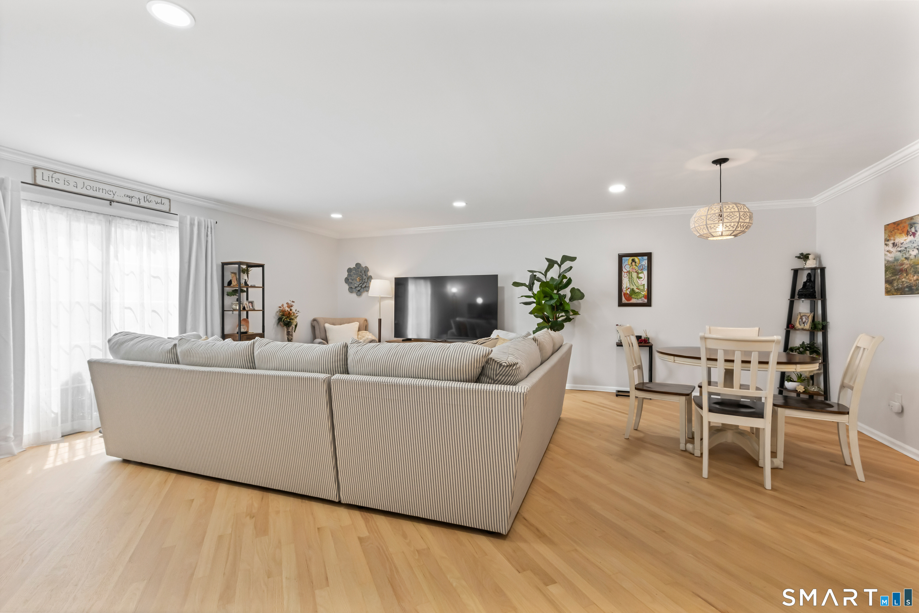 98 Valley Road, Unit 15 Greenwich, CT 06807 - Photo 8 of 23 Gallery Image 8