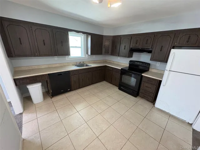 $3,500 | 16 Linden Street, Coram, NY 11727