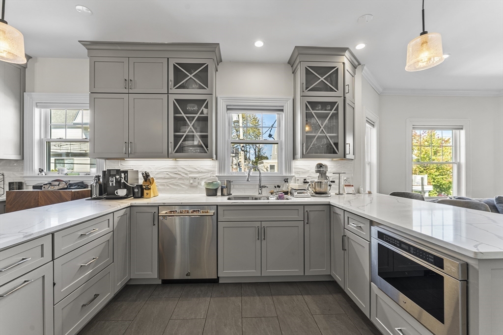 80 Powder House Boulevard, Unit 80 Somerville, MA 02144 - Photo 4 of 33