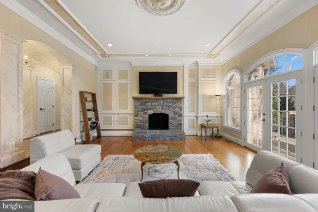 $3,195,000 | 8031 Highway 193, McLean, VA 22102