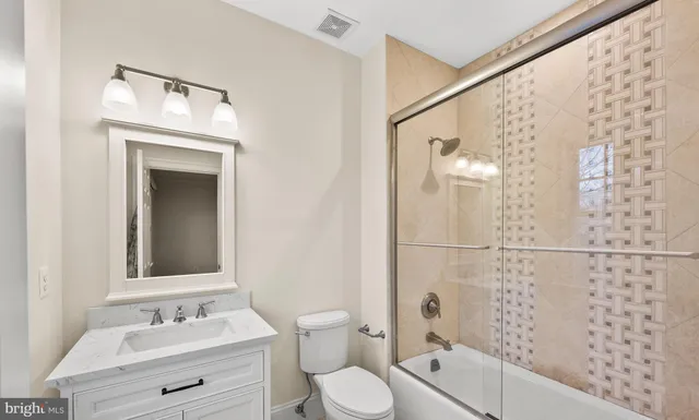 $3,195,000 | 8031 Highway 193, McLean, VA 22102