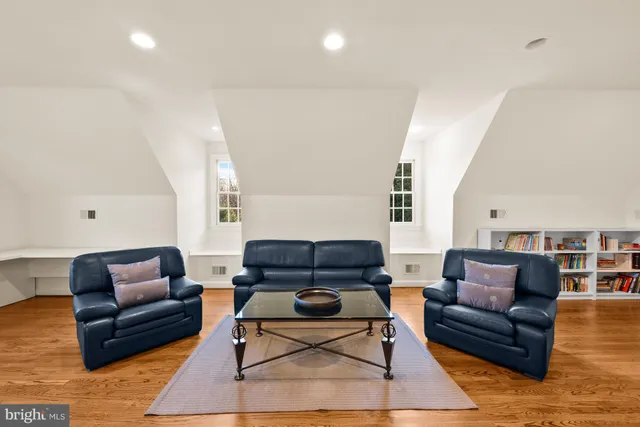 $3,195,000 | 8031 Highway 193, McLean, VA 22102