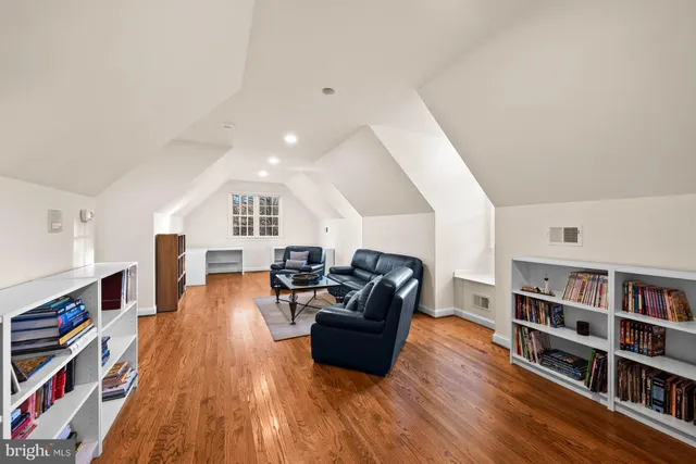 $3,195,000 | 8031 Highway 193, McLean, VA 22102