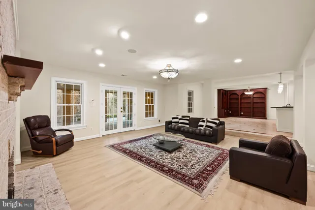 $3,195,000 | 8031 Highway 193, McLean, VA 22102