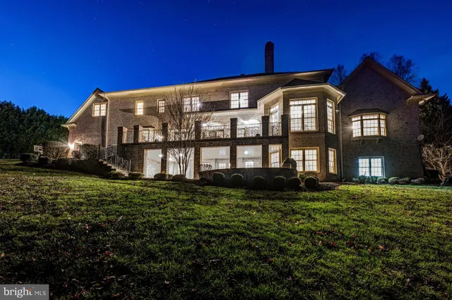 $3,195,000 | 8031 Highway 193, McLean, VA 22102