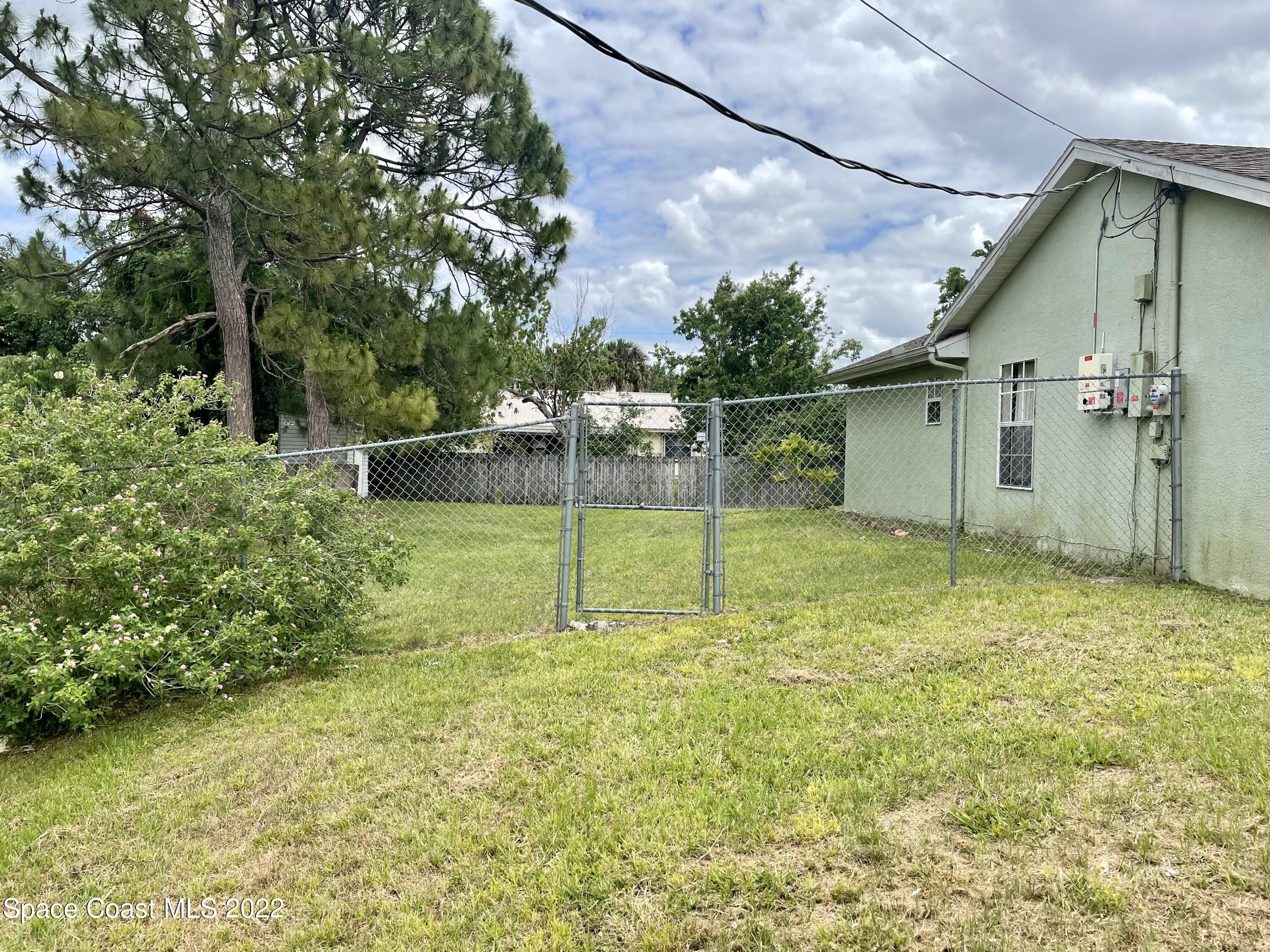 6349 Hunt Road Cocoa, FL 32927 - Photo 29 of 38 Hunt Left Side