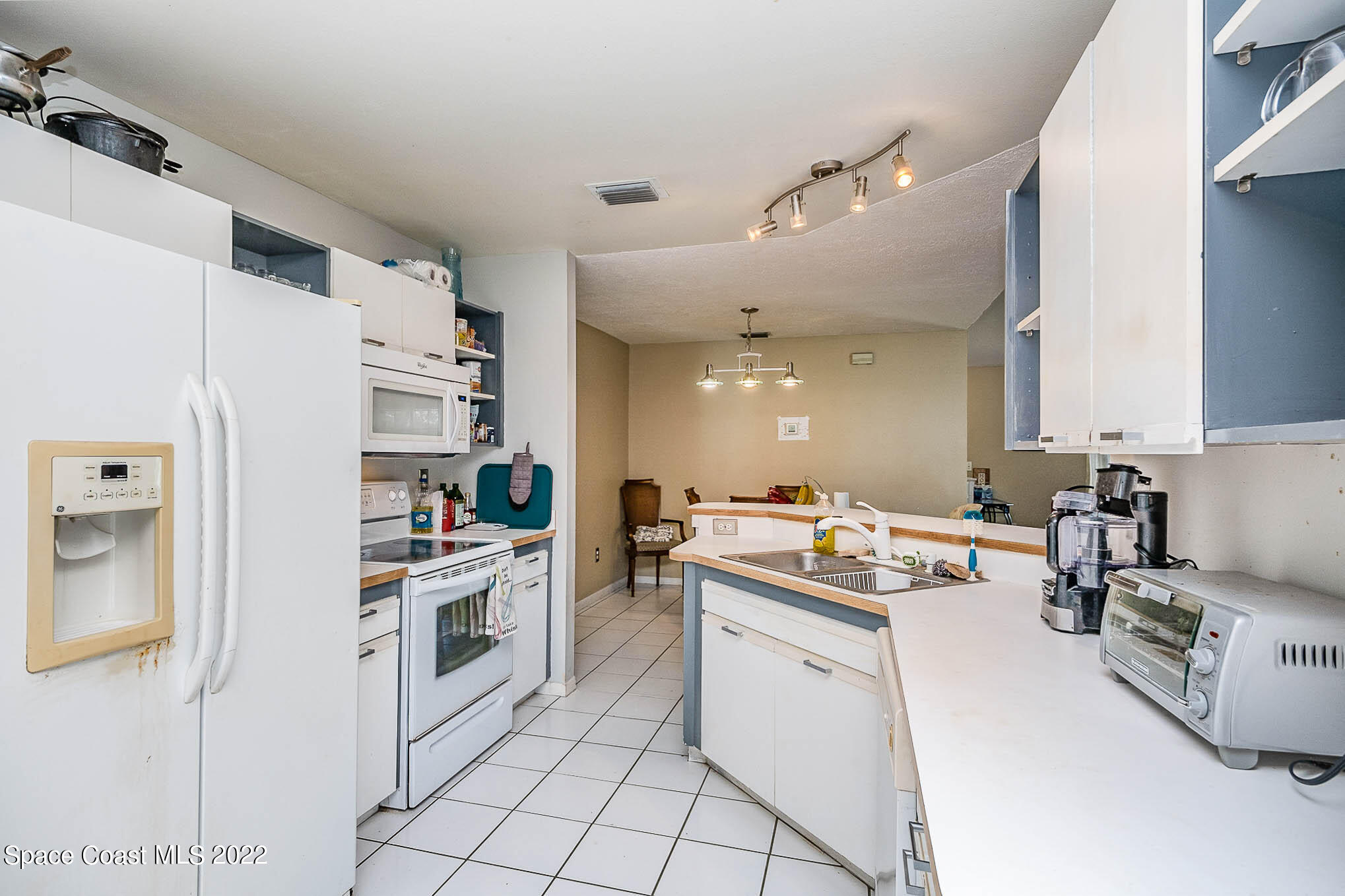 6349 Hunt Road Cocoa, FL 32927 - Photo 8 of 38 Kitchen3