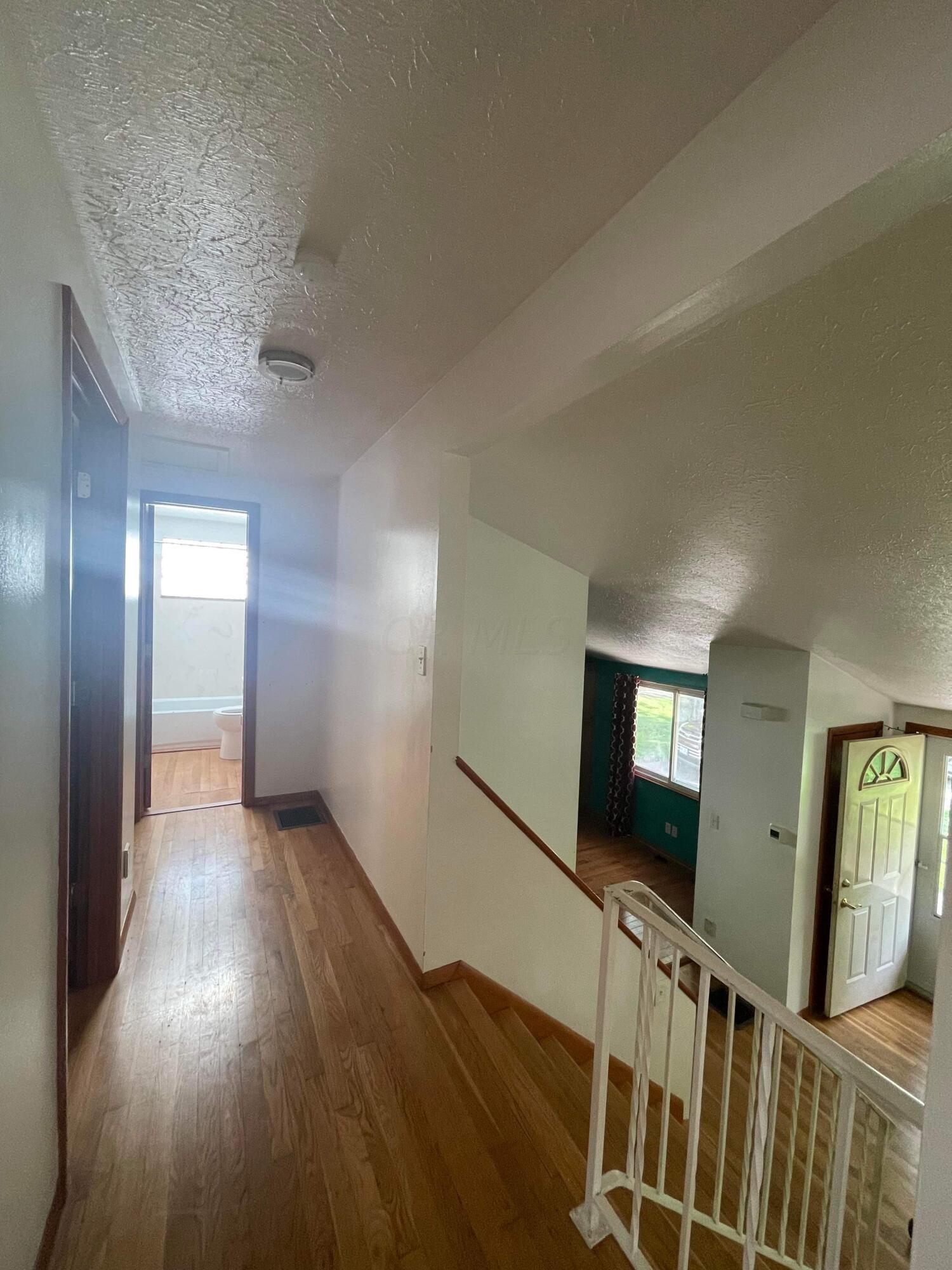 1092 Roche Court Columbus, OH 43229 - Photo 25 of 33 68768E75-739B-4740-AB62-EAF1DC42D373