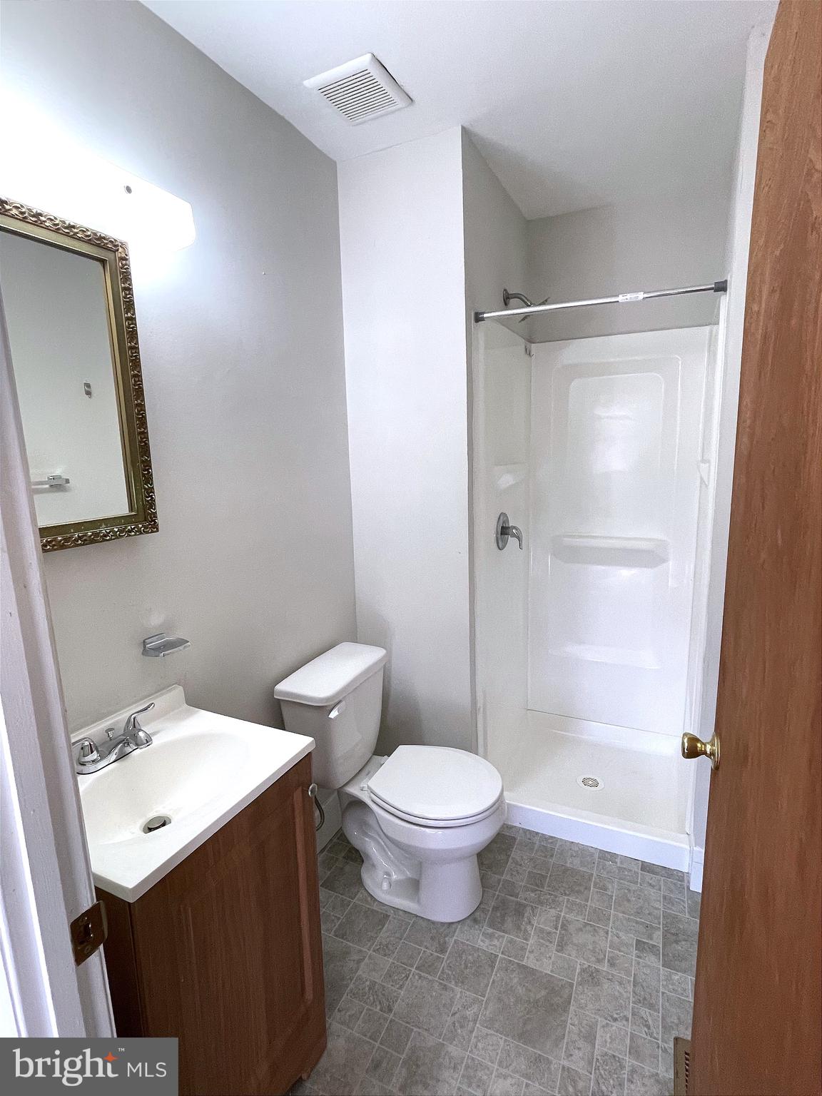 1401 Chelmsford Circle Newark, DE 19713 - Photo 16 of 28 Primary Bathroom!