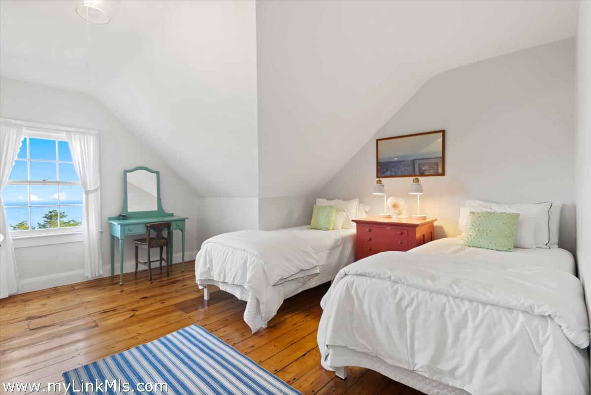 33 Shell Street Nantucket, MA 02554 - Photo 38 of 60