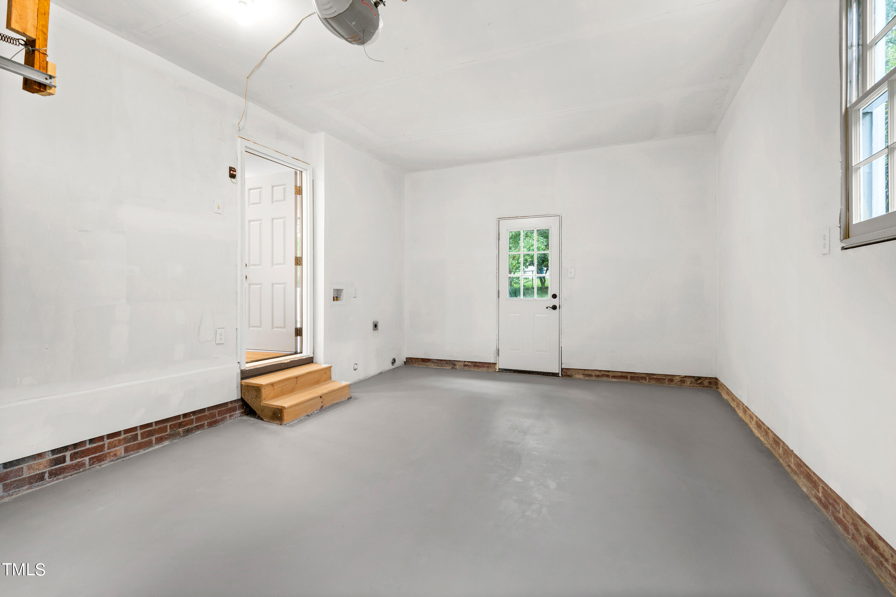 4817 Latimer Road Raleigh, NC 27609 - Photo 35 of 45 NJO09762