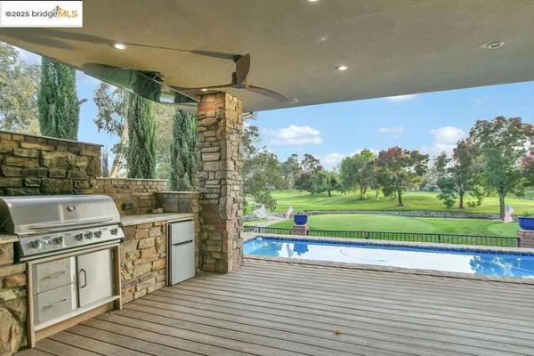 a view of house with outdoor space