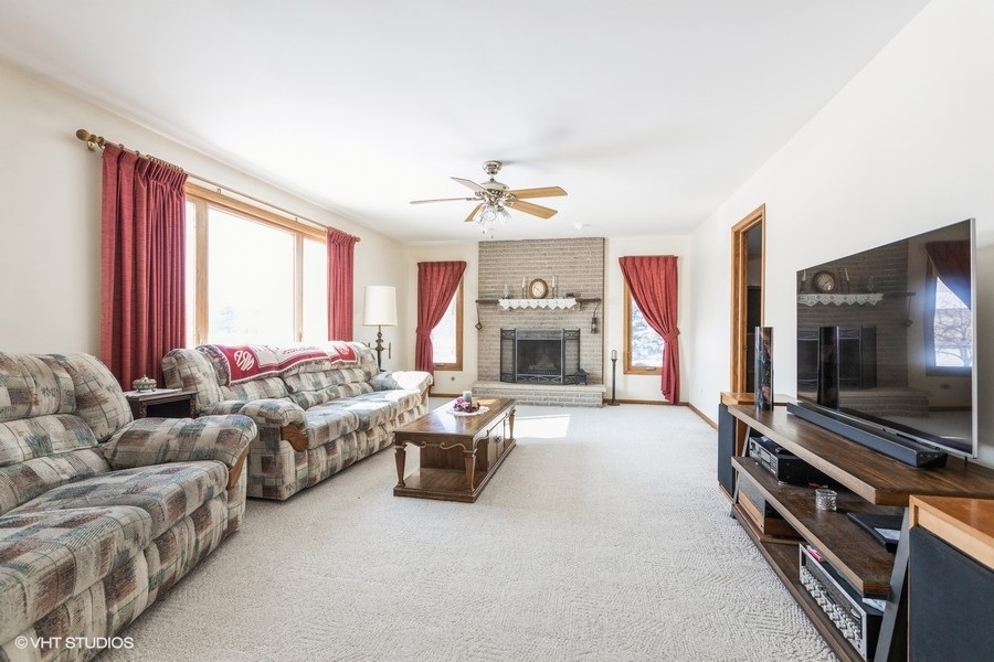 12559 West Baker Road Manhattan, IL 60442 - Photo 10 of 33 Gallery Image 10