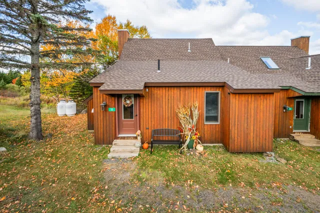 $929,000 | 55 Rock Pond Road, Unit 1020, Sandy River Plt, ME 04970