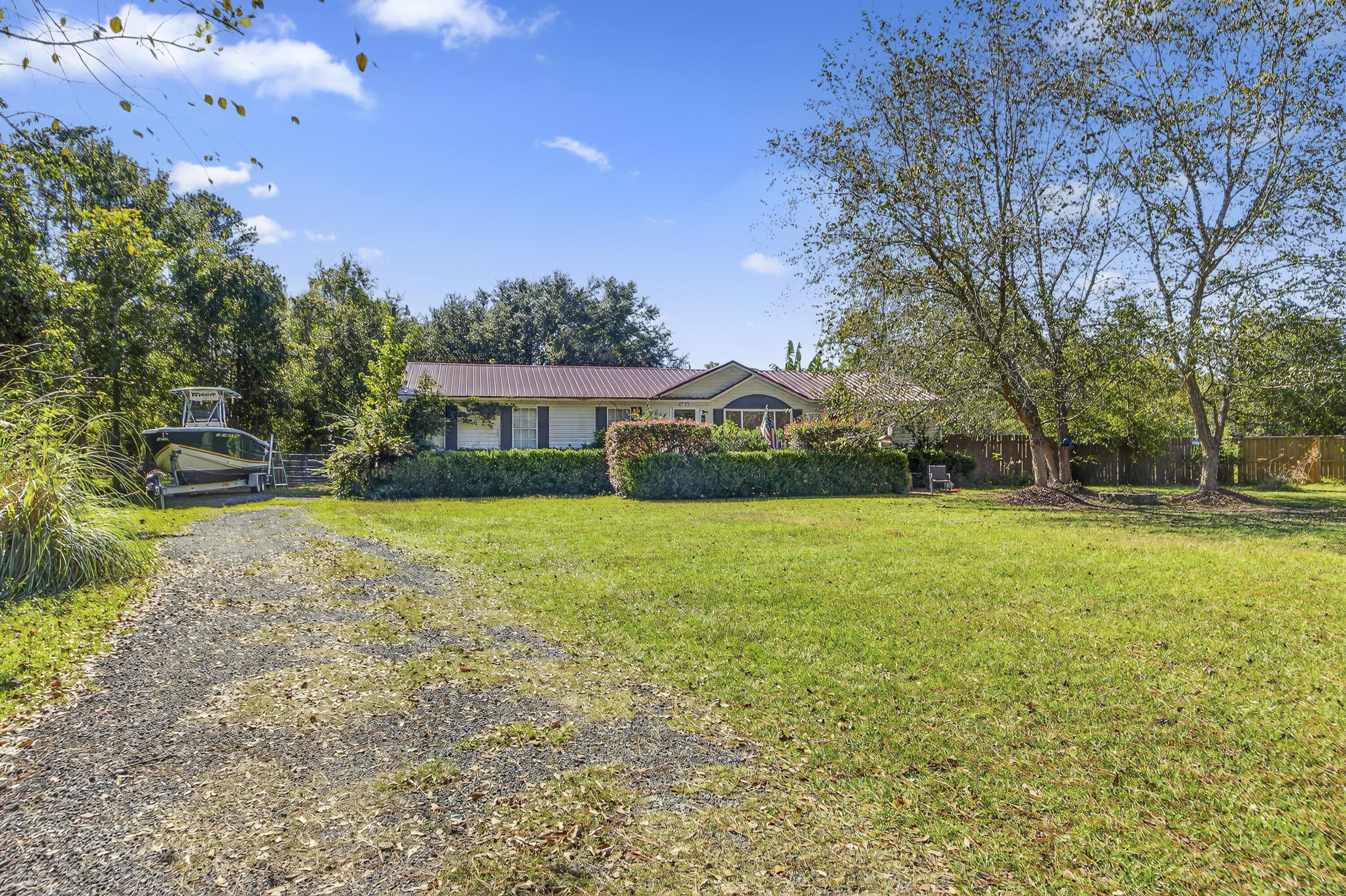 1165 Thomas Walters Road Pineville, SC 29468 - Photo 4 of 30 _01A8558