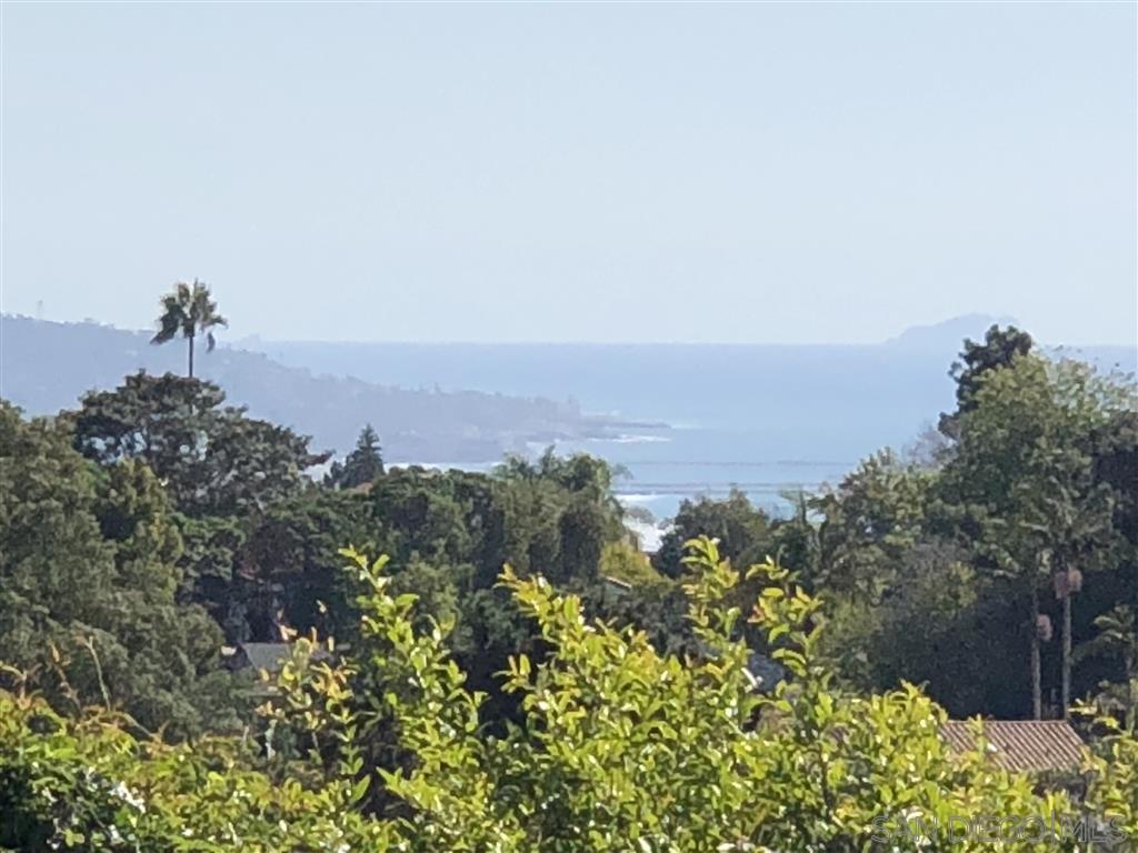 6286 Castejon Drive La Jolla, CA 92037 - Photo 2 of 3