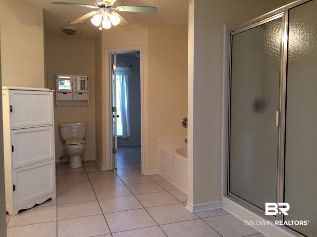 16397 Othello Lane Foley, AL 36535 - Photo 18 of 31 Tub and walk in shower