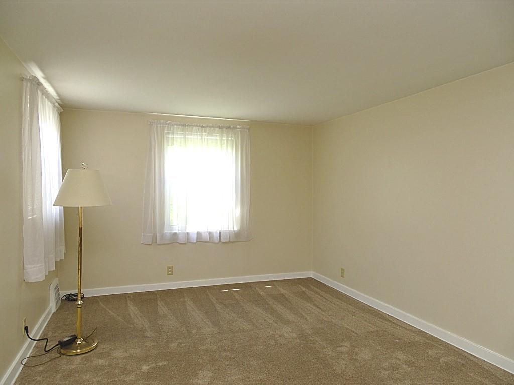 394 Rockhill Road Pittsburgh, PA 15243 - Photo 5 of 25 Spacious living room (19x11) with guest closet