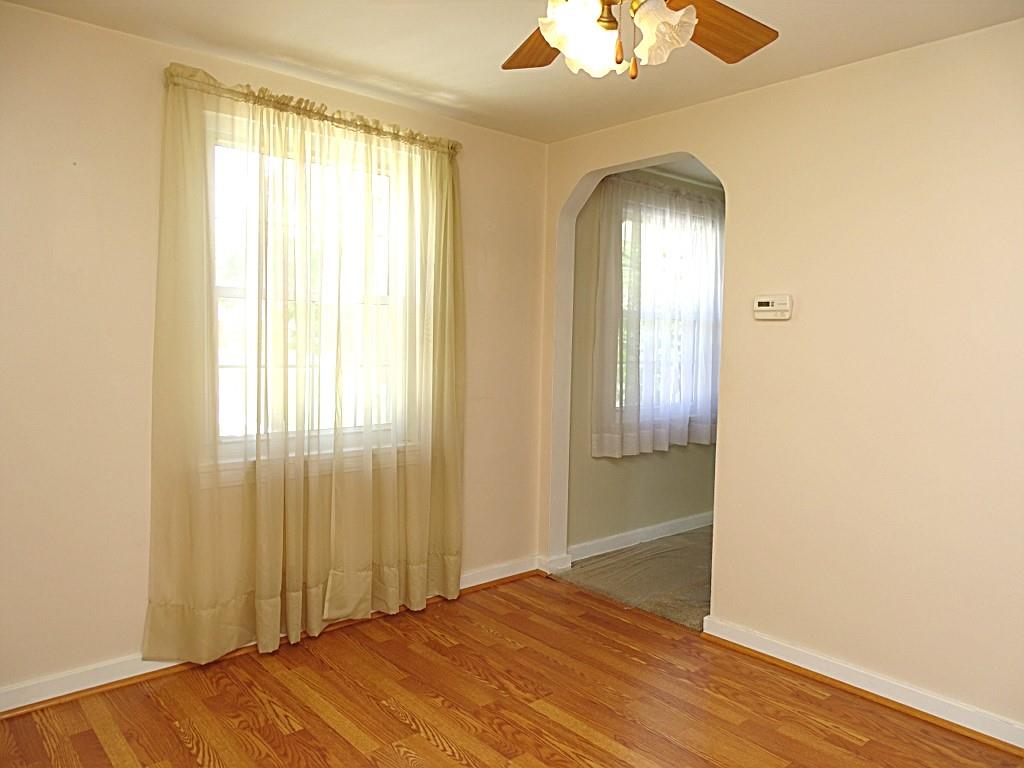 394 Rockhill Road Pittsburgh, PA 15243 - Photo 8 of 25 Dining room (11x19) with exposed hardwood floor