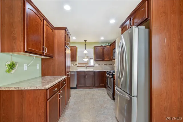 $410,000 | 5 St Davids Road, Lancaster, NY 14086