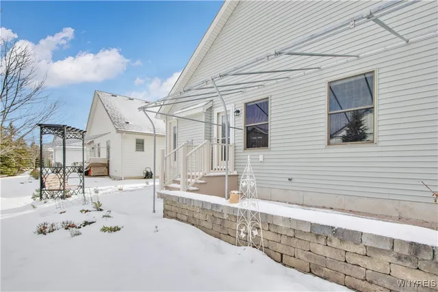 $410,000 | 5 St Davids Road, Lancaster, NY 14086