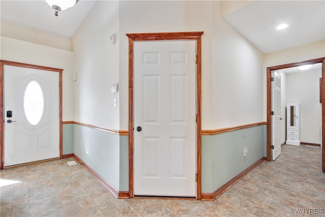 5 St Davids Road Lancaster, NY 14086 - Photo 8 of 40 Gallery Image 8
