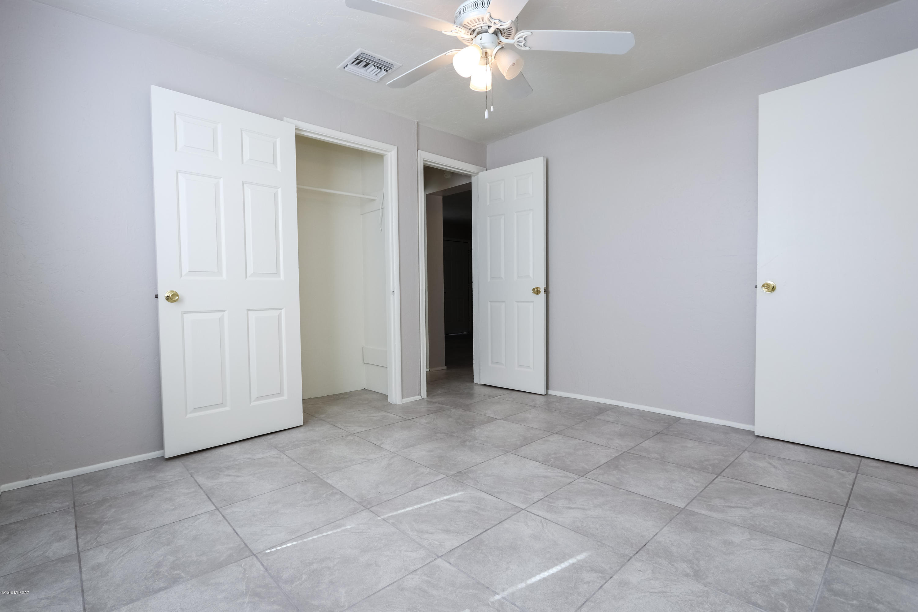 3361 East Silverlake Road Tucson, AZ 85713 - Photo 11 of 24 Gallery Image 11