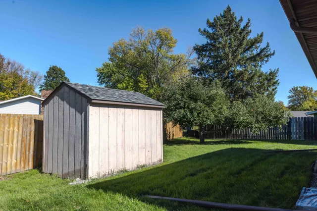 $299,900 | 87 28th Avenue North, Fargo, ND 58102